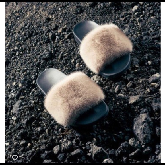 Givenchy Mink-Fur Flat Slide Sandal - Picture 8 of 9